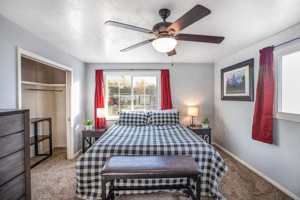 Pet Friendly Millcreek Home Close To Downtown/Mtns Salt Lake City Exterior photo